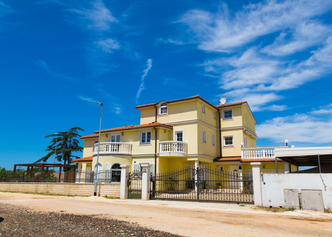 Apartments Natasa Murage Exterior photo