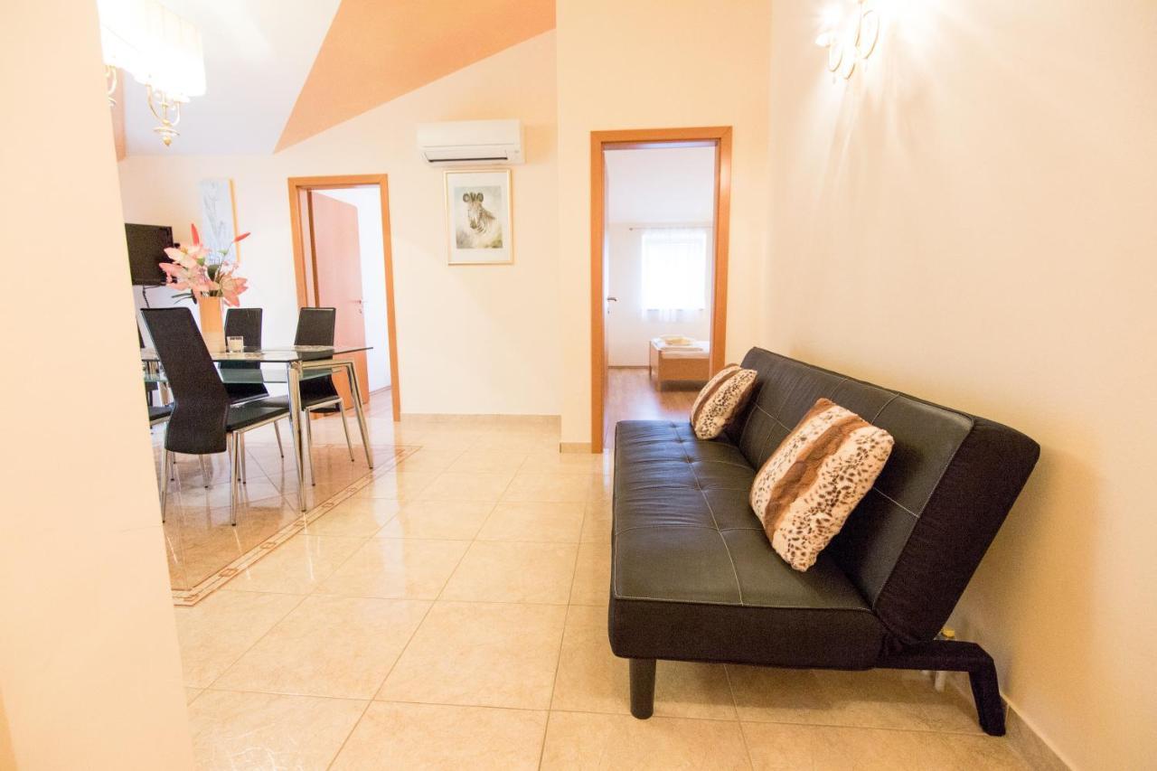 Apartments Natasa Murage Exterior photo